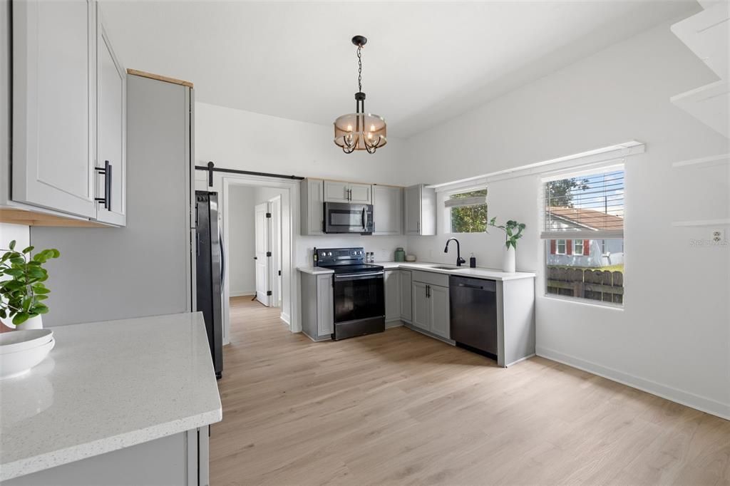 For Sale: $399,999 (2 beds, 0 baths, 1114 Square Feet)