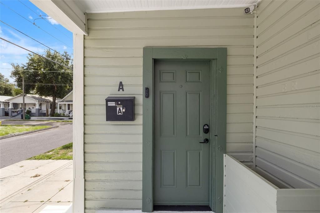 For Sale: $399,999 (2 beds, 0 baths, 1114 Square Feet)