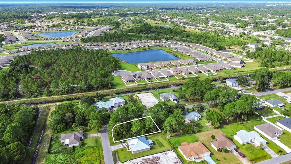 На продажу: $49,900 (0.21 acres)