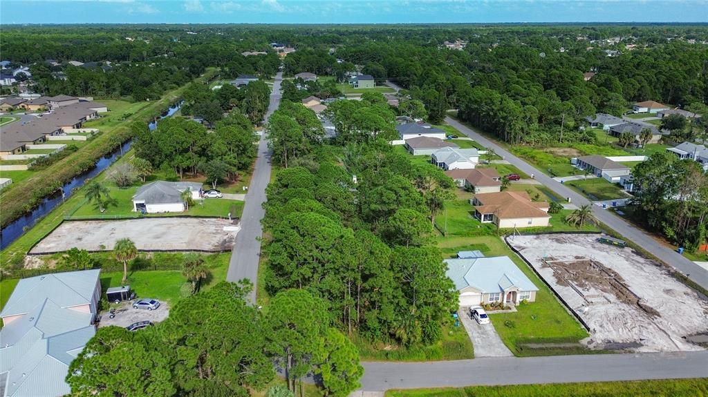 На продажу: $49,900 (0.21 acres)