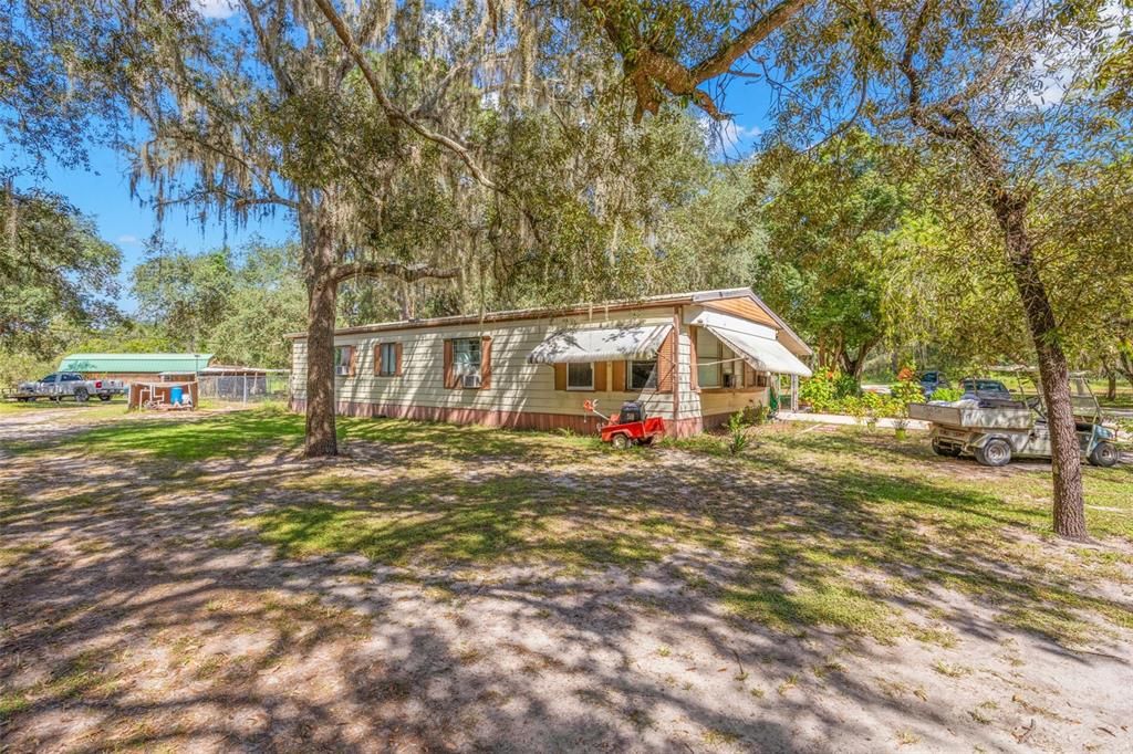 For Sale: $225,000 (4 beds, 2 baths, 1272 Square Feet)