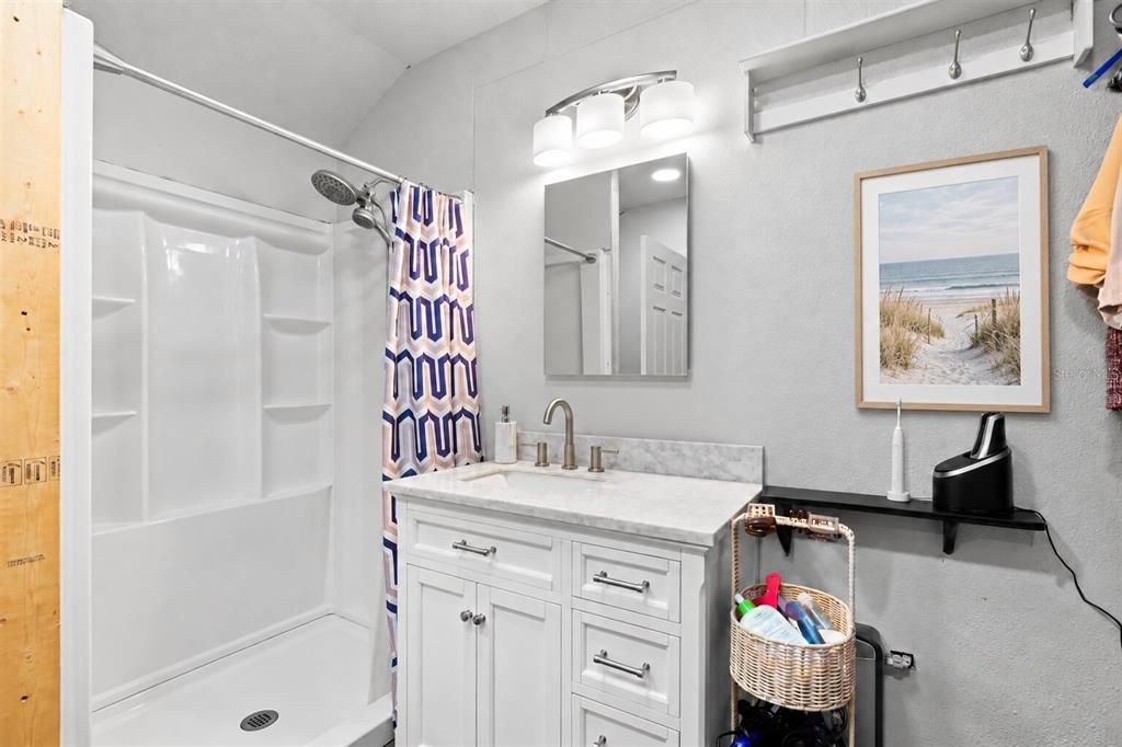 For Sale: $225,000 (4 beds, 2 baths, 1272 Square Feet)