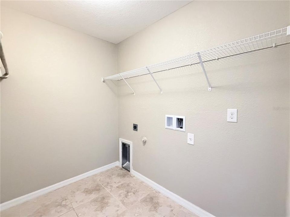 For Sale: $295,000 (3 beds, 2 baths, 1532 Square Feet)