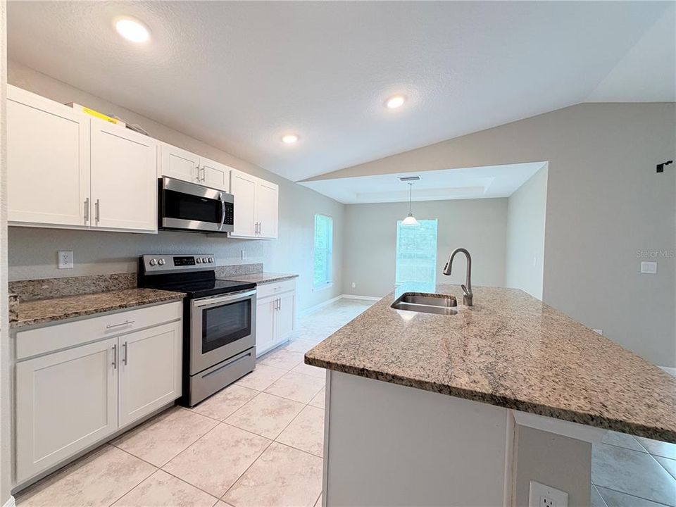 For Sale: $295,000 (3 beds, 2 baths, 1532 Square Feet)