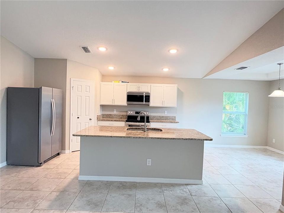 For Sale: $295,000 (3 beds, 2 baths, 1532 Square Feet)