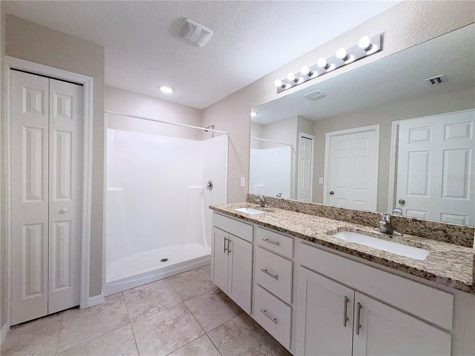 For Sale: $295,000 (3 beds, 2 baths, 1532 Square Feet)