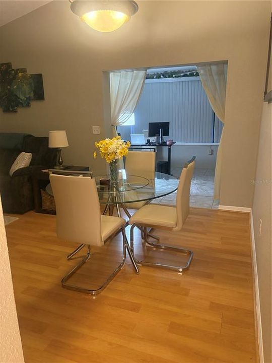 В аренду: $1,700 (3 спален, 2 ванн, 1198 Квадратных фут)