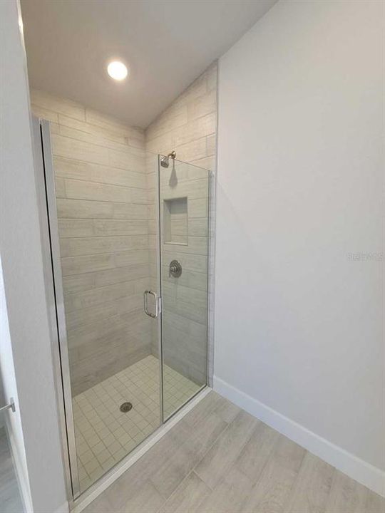 На продажу: $299,450 (4 спален, 2 ванн, 1820 Квадратных фут)