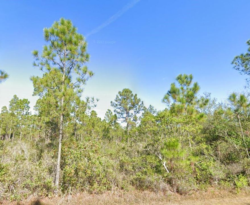 На продажу: $13,500 (0.50 acres)