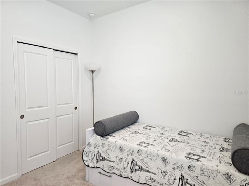 For Rent: $2,500 (4 beds, 2 baths, 1627 Square Feet)