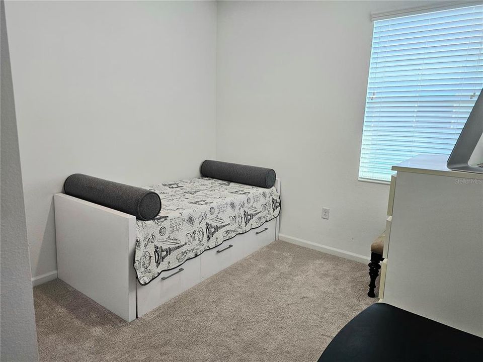 For Rent: $2,500 (4 beds, 2 baths, 1627 Square Feet)