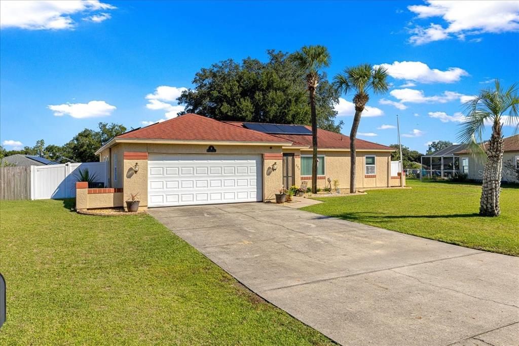 For Sale: $285,000 (3 beds, 2 baths, 1471 Square Feet)