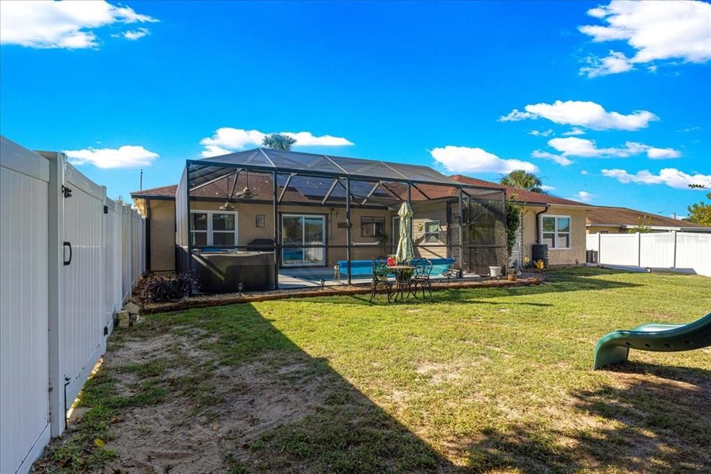 For Sale: $285,000 (3 beds, 2 baths, 1471 Square Feet)