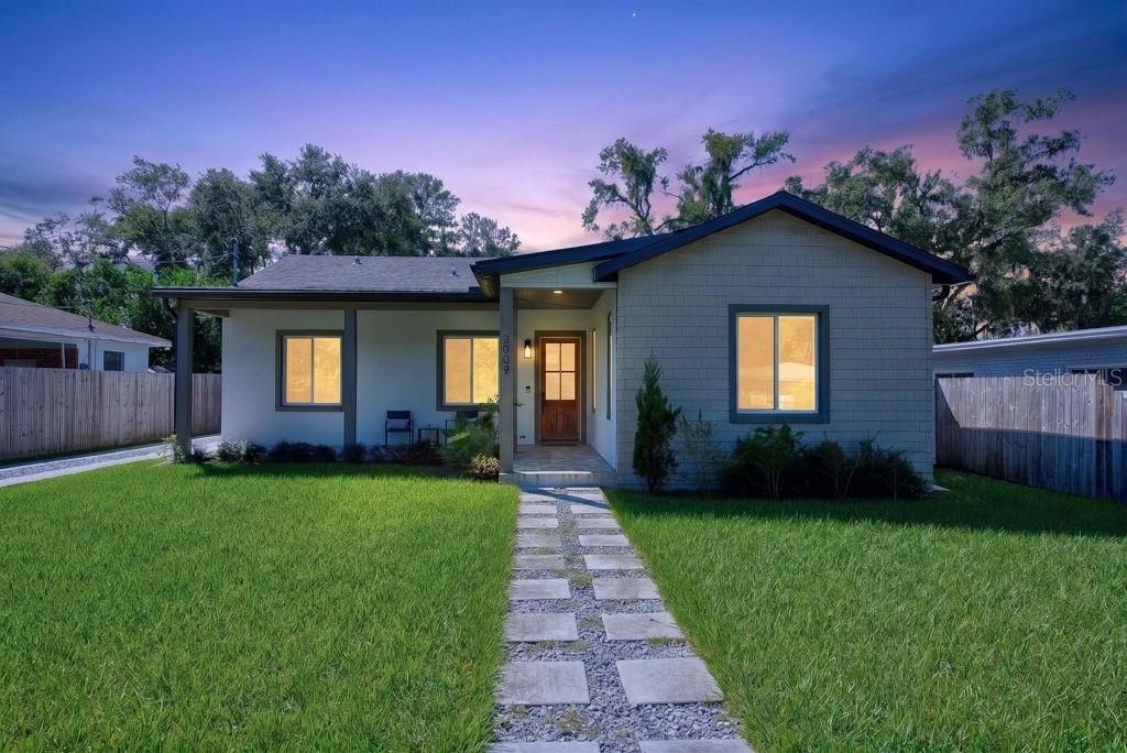 En Venta: $545,000 (3 camas, 2 baños, 1570 Pies cuadrados)
