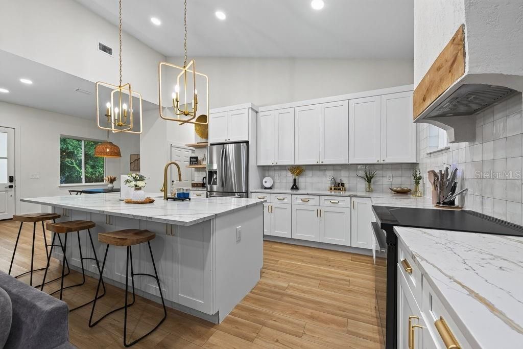 En Venta: $545,000 (3 camas, 2 baños, 1570 Pies cuadrados)
