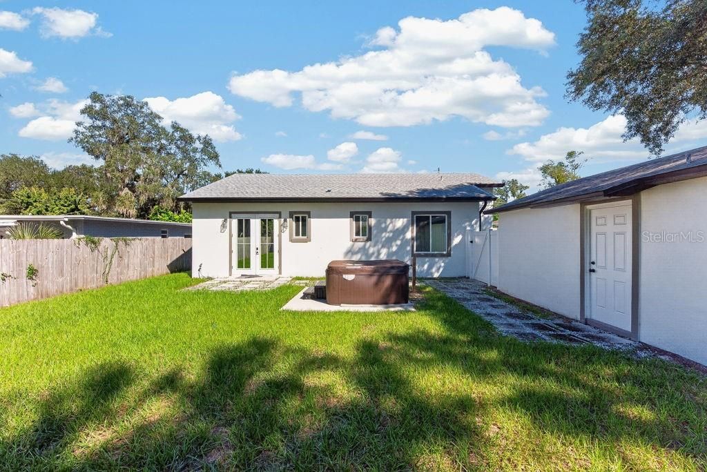 En Venta: $545,000 (3 camas, 2 baños, 1570 Pies cuadrados)