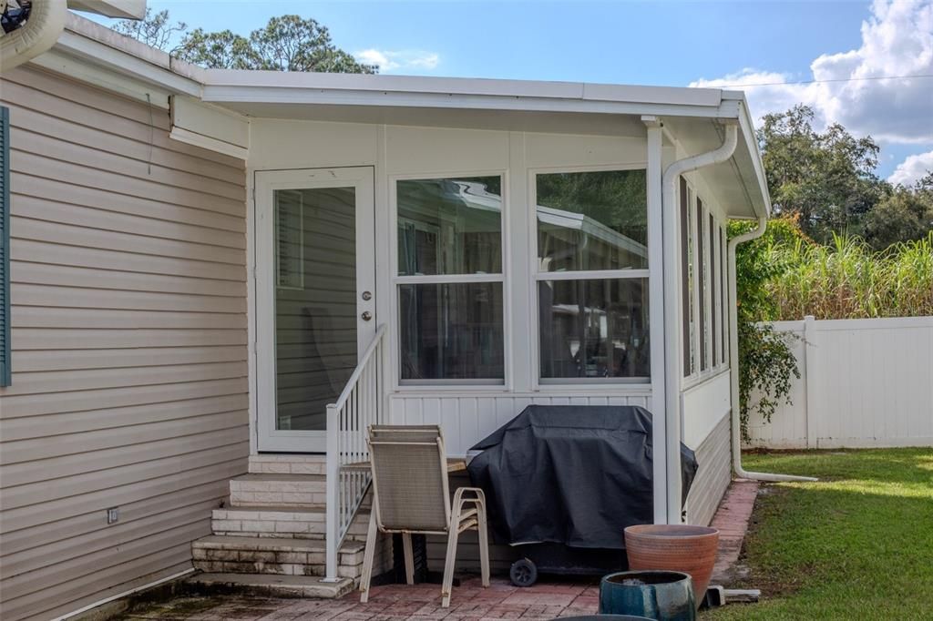 For Sale: $81,900 (2 beds, 2 baths, 1456 Square Feet)