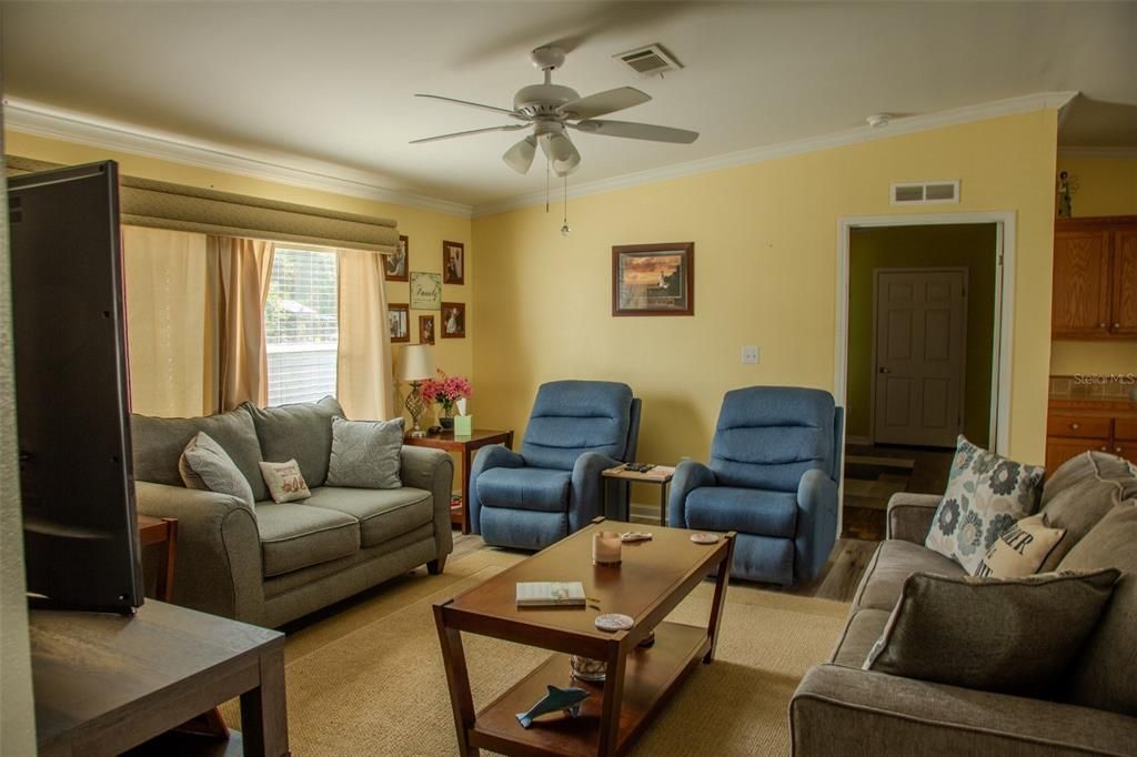 For Sale: $81,900 (2 beds, 2 baths, 1456 Square Feet)