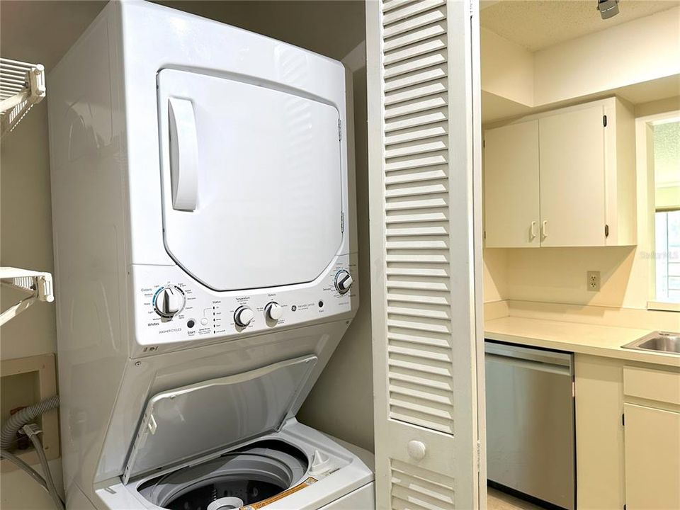 В аренду: $1,750 (2 спален, 2 ванн, 1118 Квадратных фут)