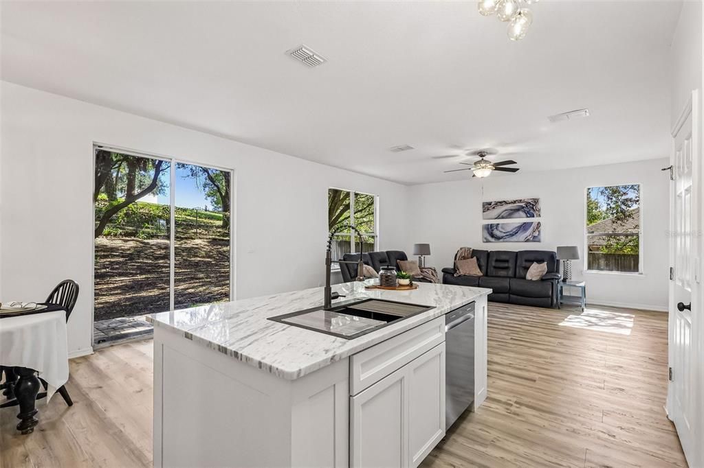 For Sale: $479,000 (4 beds, 2 baths, 2862 Square Feet)