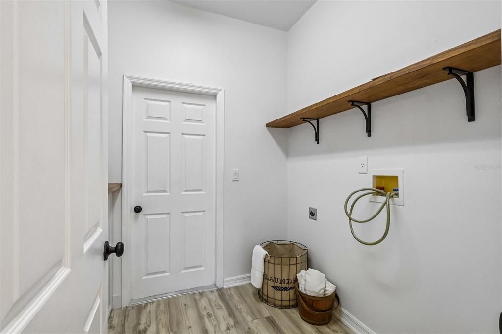 For Sale: $479,000 (4 beds, 2 baths, 2862 Square Feet)