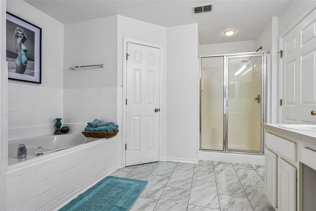 For Sale: $479,000 (4 beds, 2 baths, 2862 Square Feet)