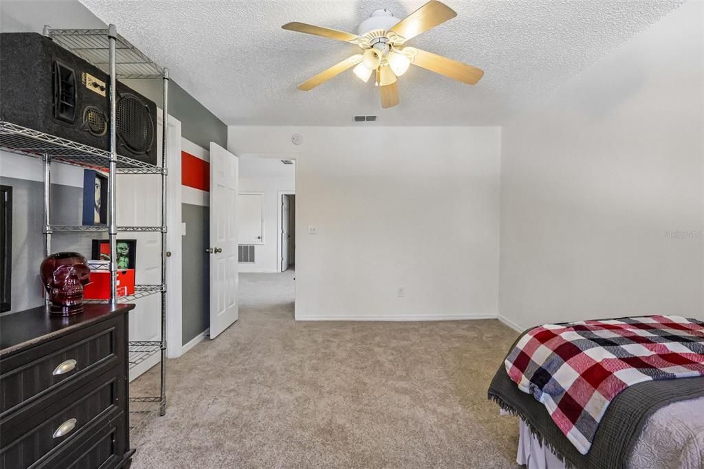 For Sale: $479,000 (4 beds, 2 baths, 2862 Square Feet)