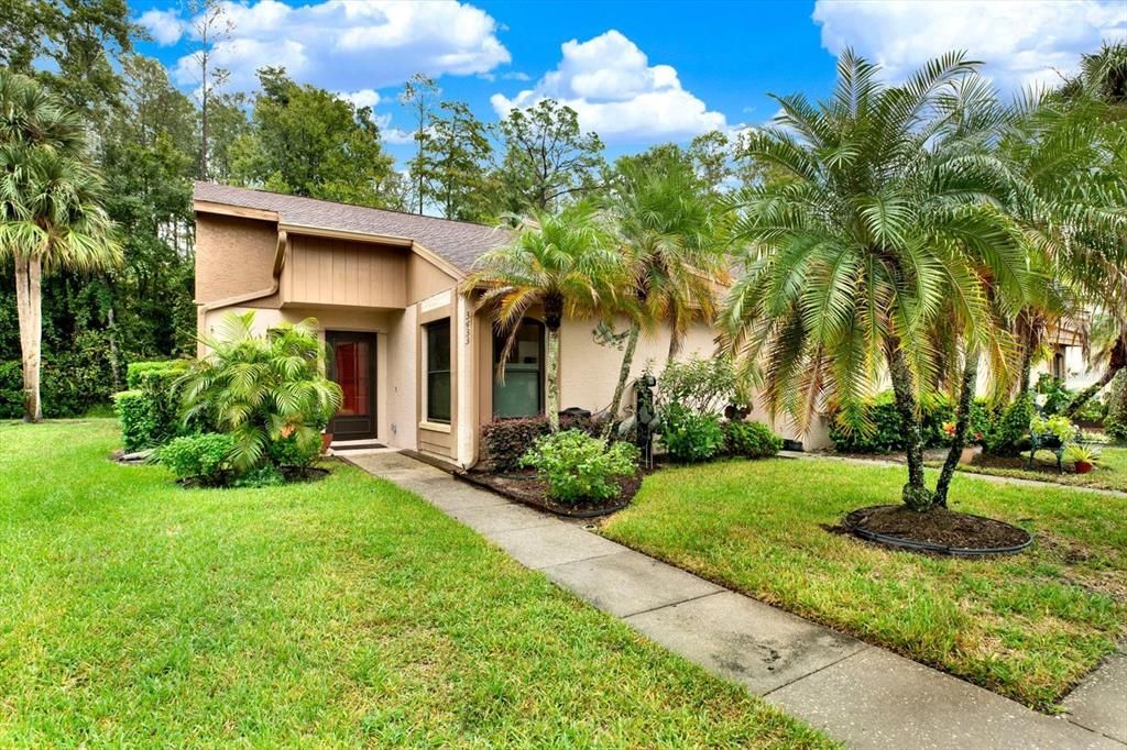 For Sale: $247,000 (1 beds, 1 baths, 1030 Square Feet)