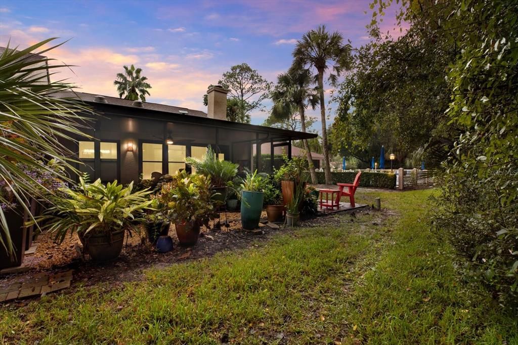 For Sale: $247,000 (1 beds, 1 baths, 1030 Square Feet)