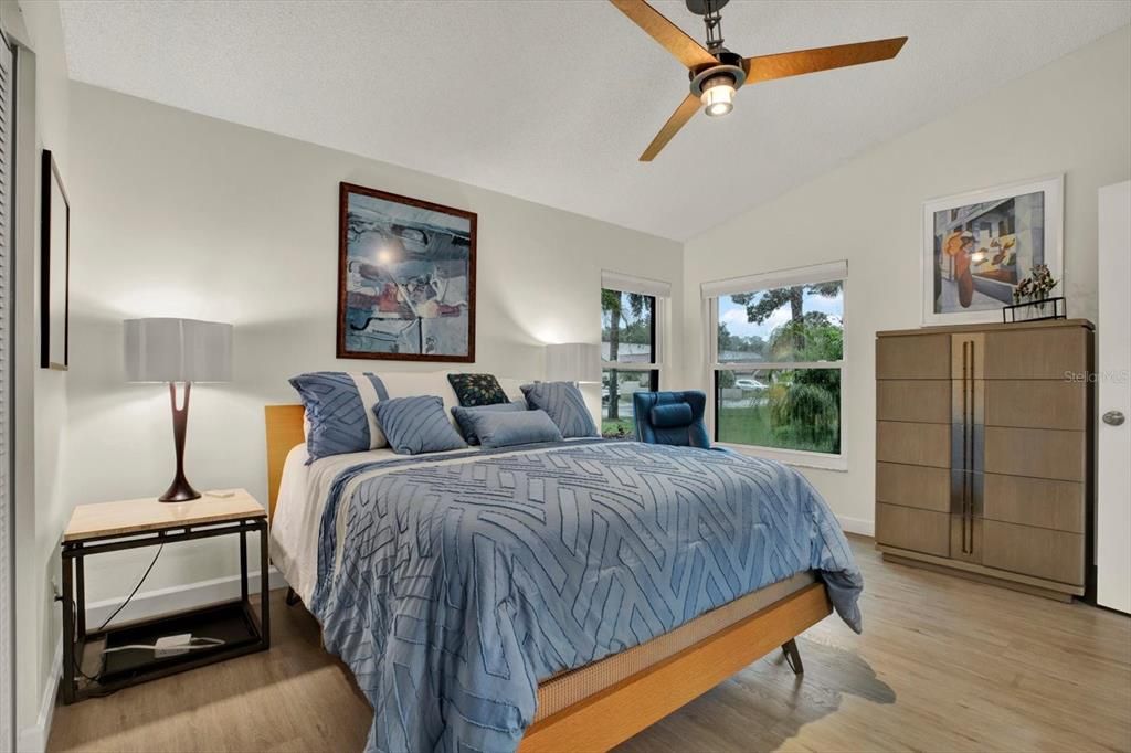 For Sale: $247,000 (1 beds, 1 baths, 1030 Square Feet)