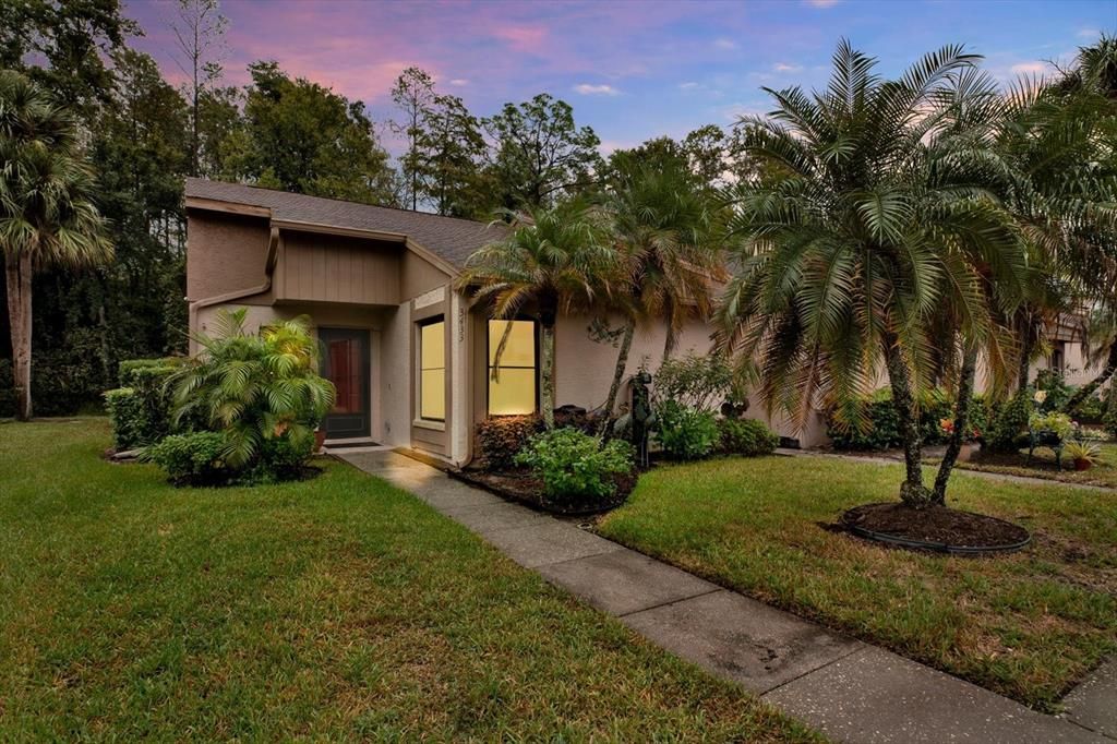 For Sale: $247,000 (1 beds, 1 baths, 1030 Square Feet)