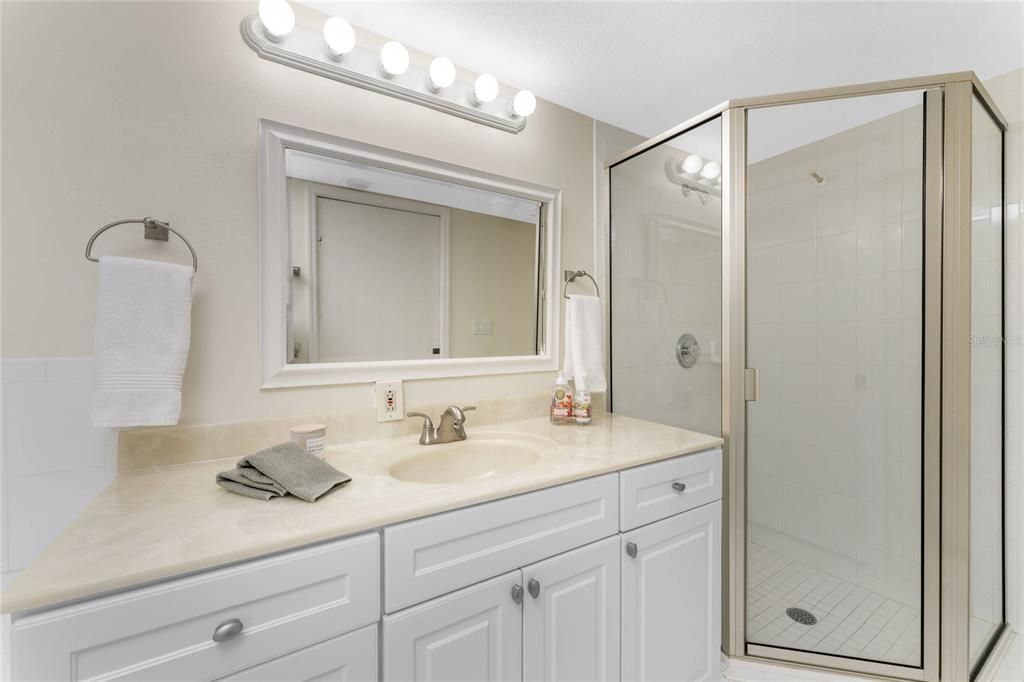 For Sale: $235,000 (2 beds, 2 baths, 1418 Square Feet)