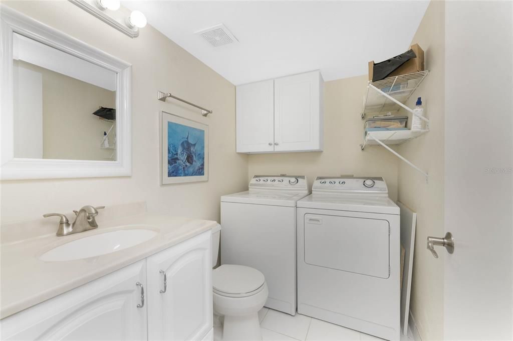For Sale: $235,000 (2 beds, 2 baths, 1418 Square Feet)
