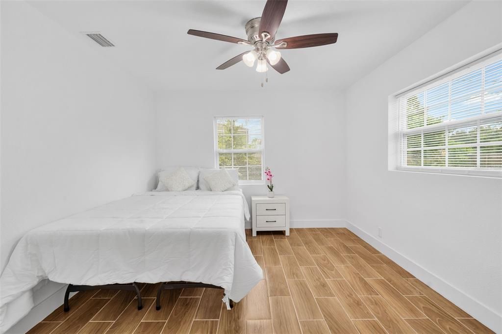 Activo con contrato: $359,900 (3 camas, 2 baños, 1220 Pies cuadrados)