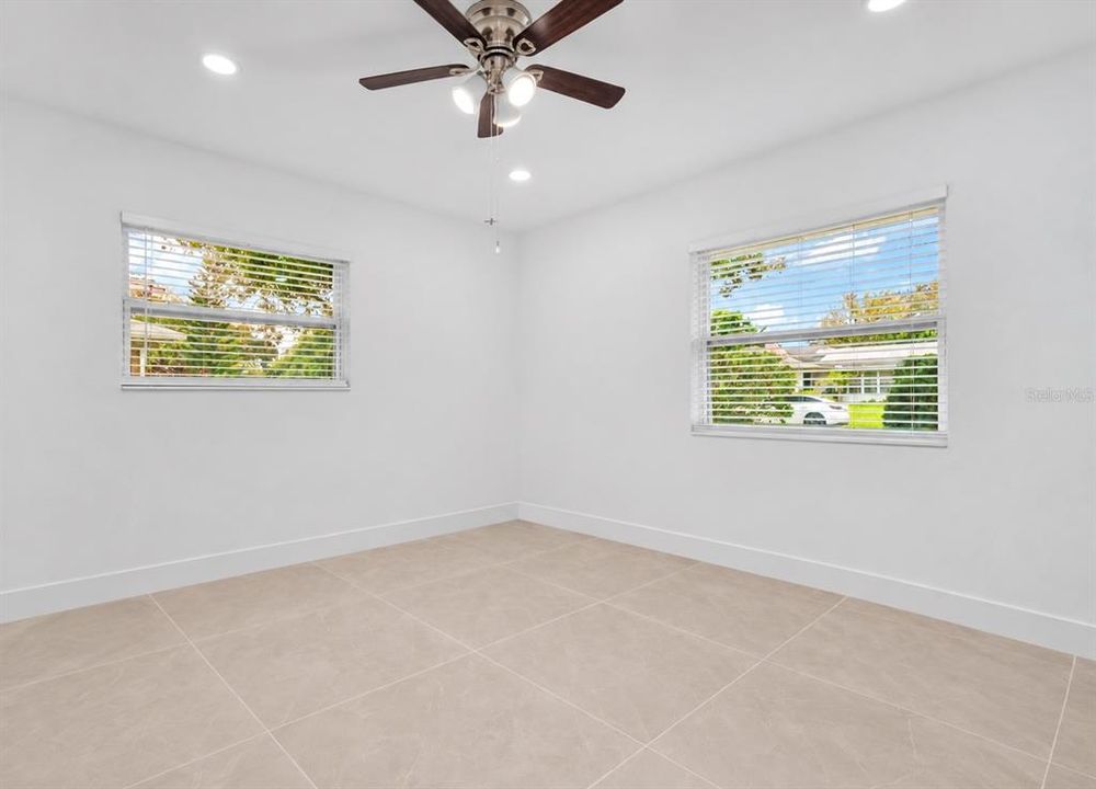 Activo con contrato: $359,900 (3 camas, 2 baños, 1220 Pies cuadrados)