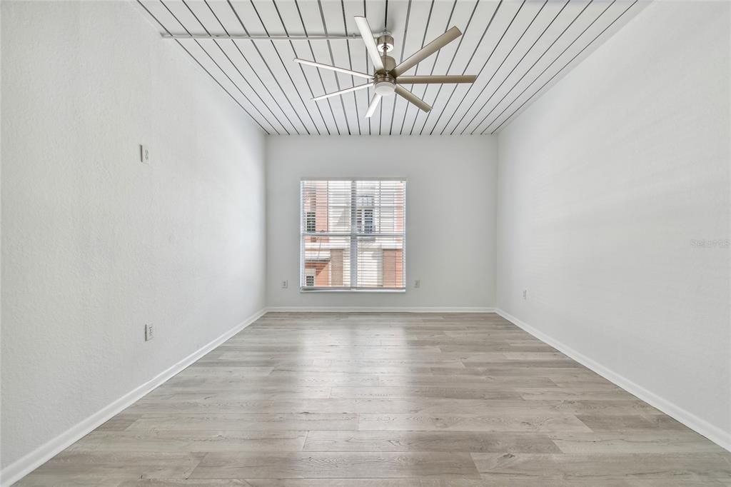 Active With Contract: $2,695 (2 beds, 2 baths, 1206 Square Feet)