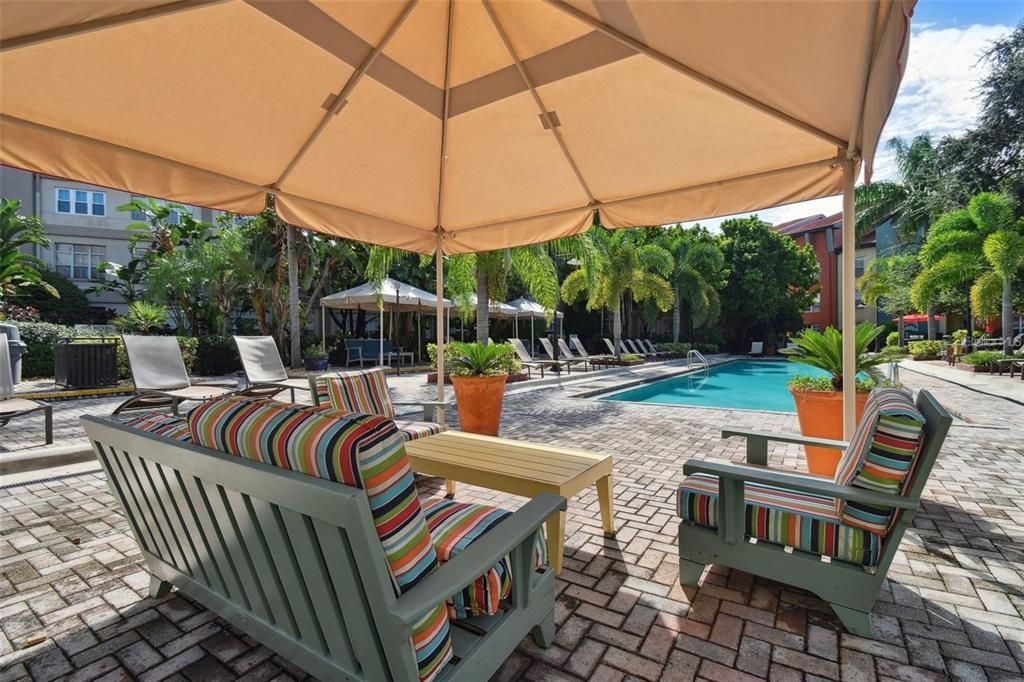 Active With Contract: $2,695 (2 beds, 2 baths, 1206 Square Feet)
