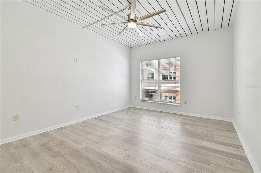 Active With Contract: $2,695 (2 beds, 2 baths, 1206 Square Feet)