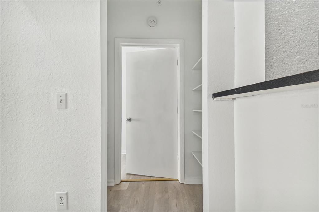Active With Contract: $2,695 (2 beds, 2 baths, 1206 Square Feet)