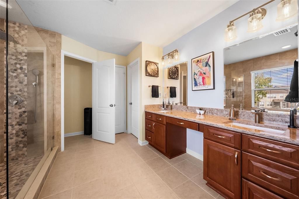 For Sale: $290,000 (3 beds, 2 baths, 1666 Square Feet)