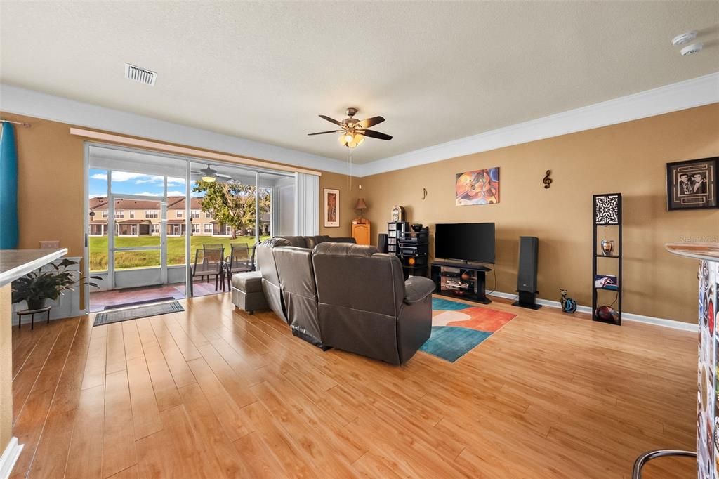 For Sale: $290,000 (3 beds, 2 baths, 1666 Square Feet)