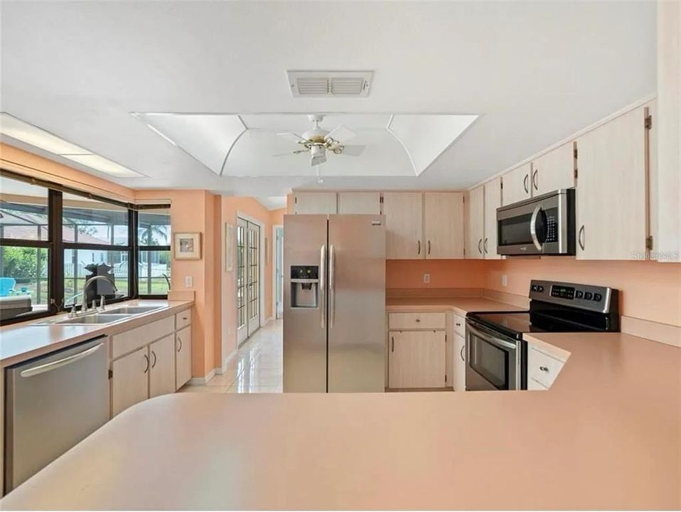 В аренду: $2,800 (3 спален, 2 ванн, 1671 Квадратных фут)