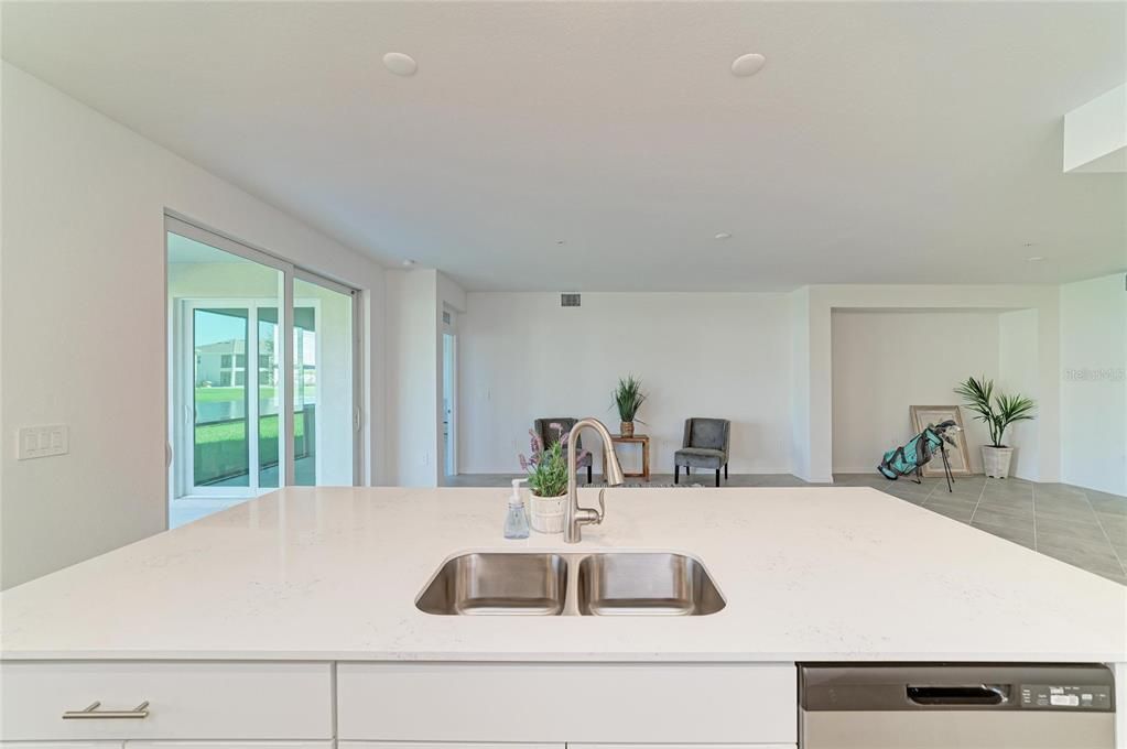 For Rent: $4,500 (3 beds, 2 baths, 1800 Square Feet)