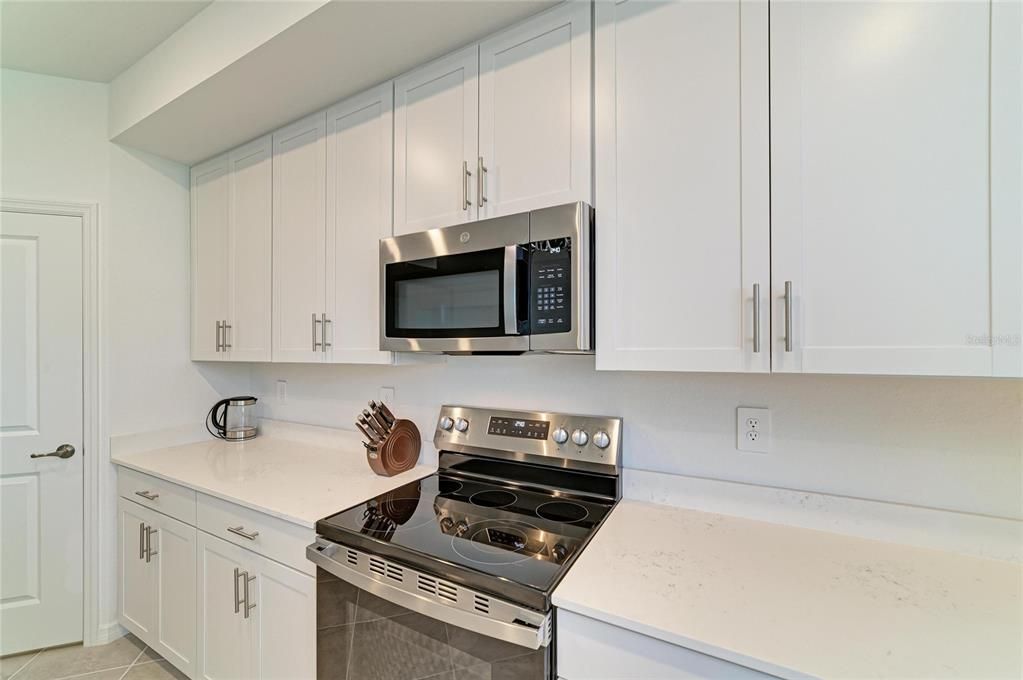For Rent: $4,500 (3 beds, 2 baths, 1800 Square Feet)