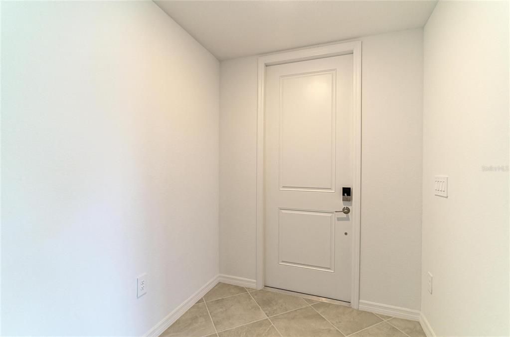 For Rent: $4,500 (3 beds, 2 baths, 1800 Square Feet)