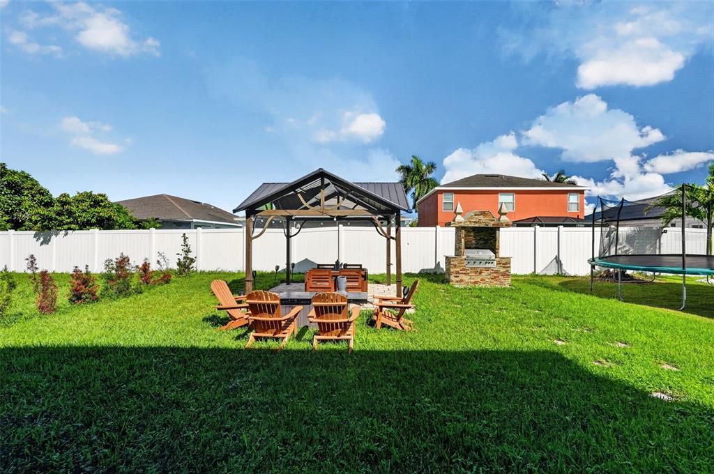 For Sale: $475,000 (5 beds, 3 baths, 3300 Square Feet)