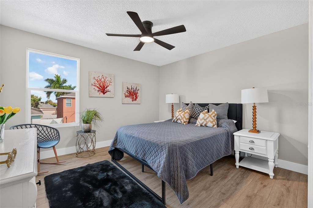For Sale: $475,000 (5 beds, 3 baths, 3300 Square Feet)