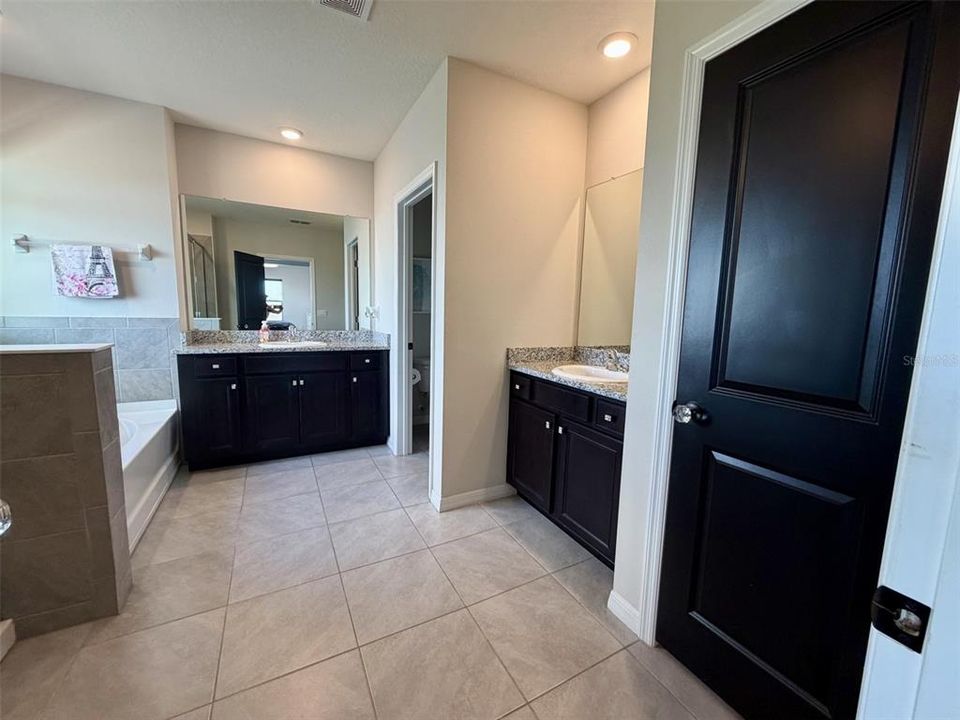 For Sale: $675,000 (4 beds, 3 baths, 3313 Square Feet)