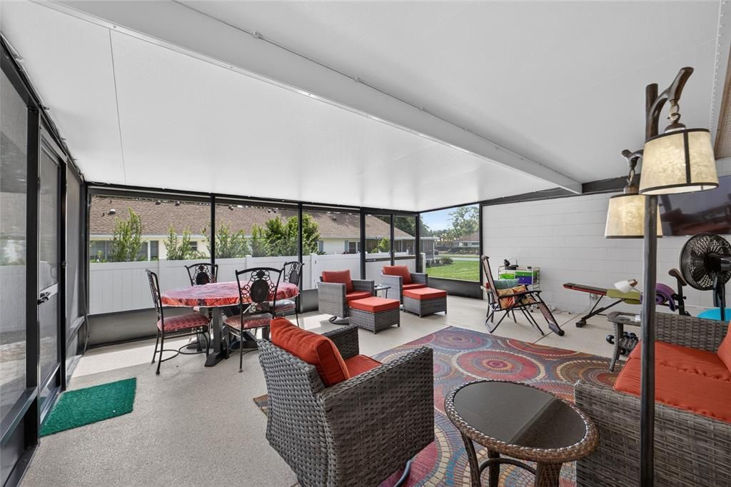 For Sale: $189,900 (2 beds, 2 baths, 1258 Square Feet)