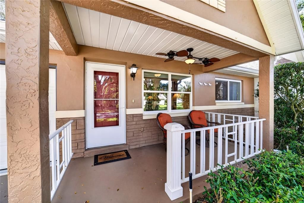 For Sale: $189,900 (2 beds, 2 baths, 1258 Square Feet)